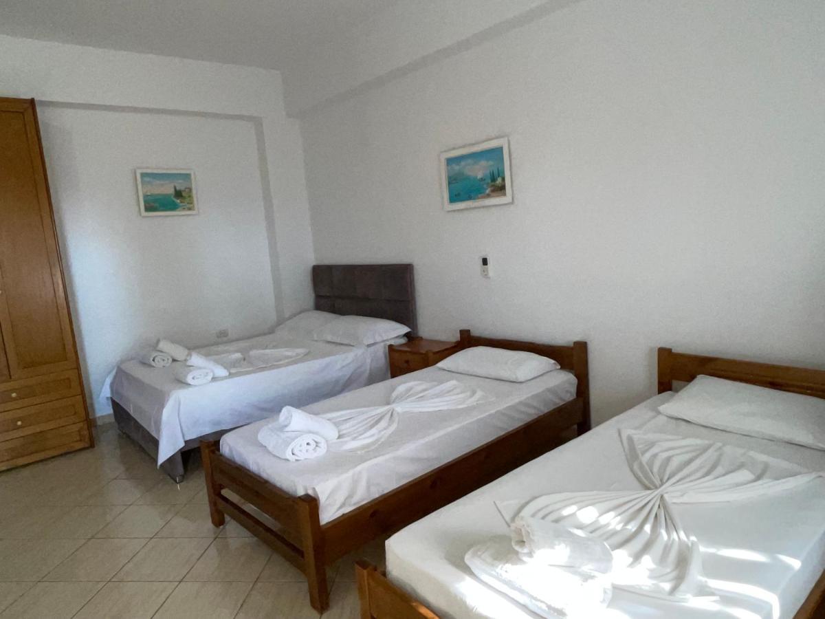 Villa Xhevdet Sarandë Exterior foto